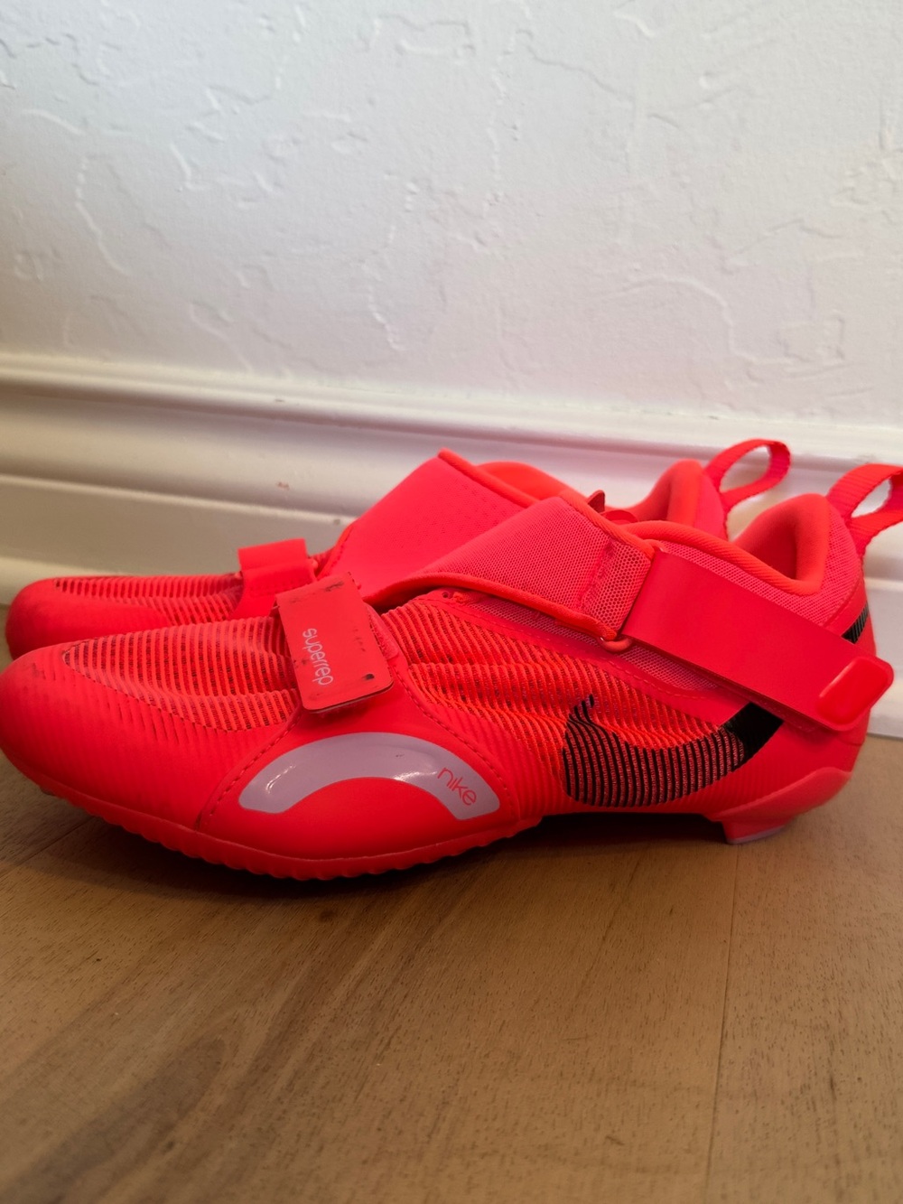 Nike super rep go three flint training shoes coral